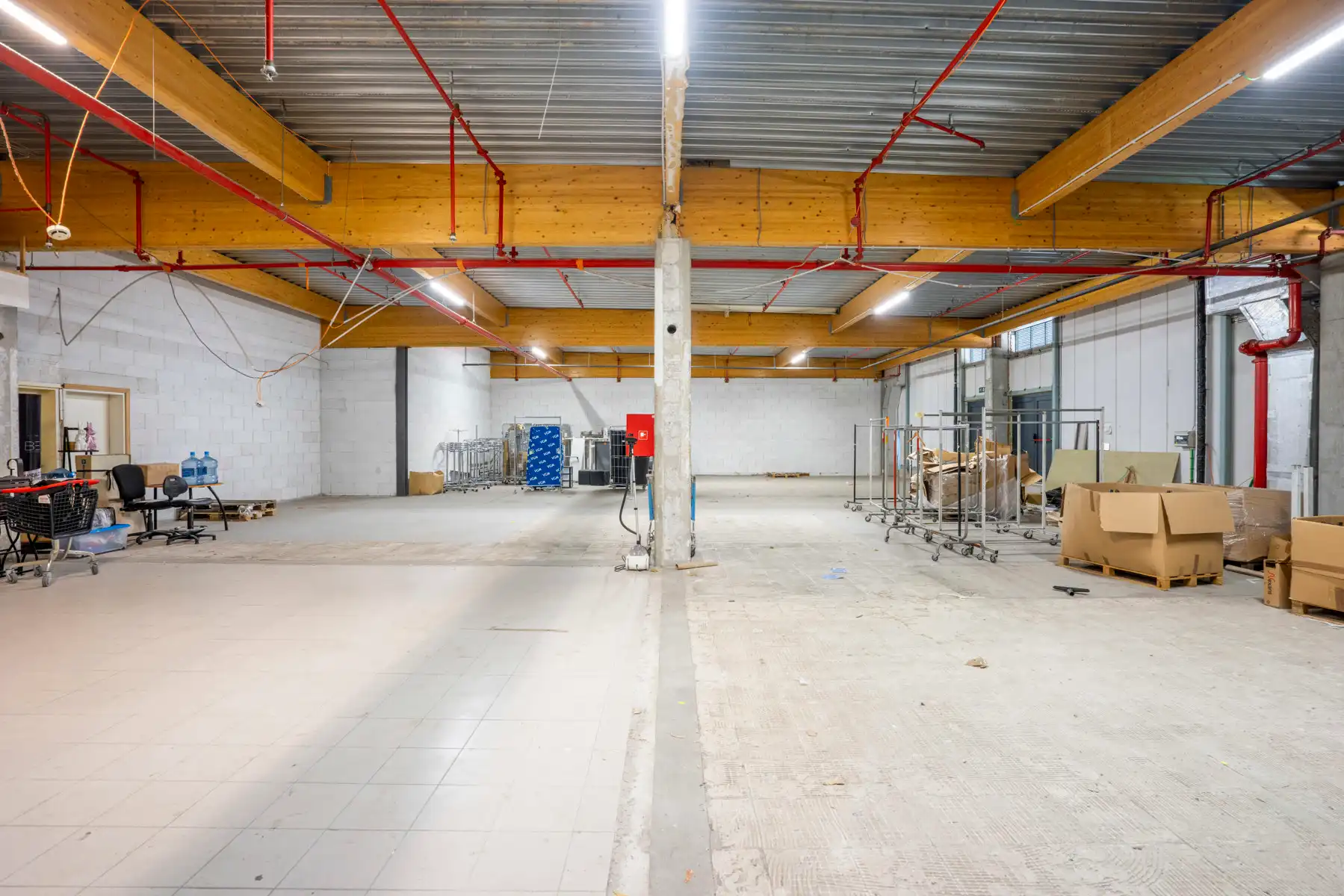 Commerciële toplocatie in Shopping Den Tir foto 2