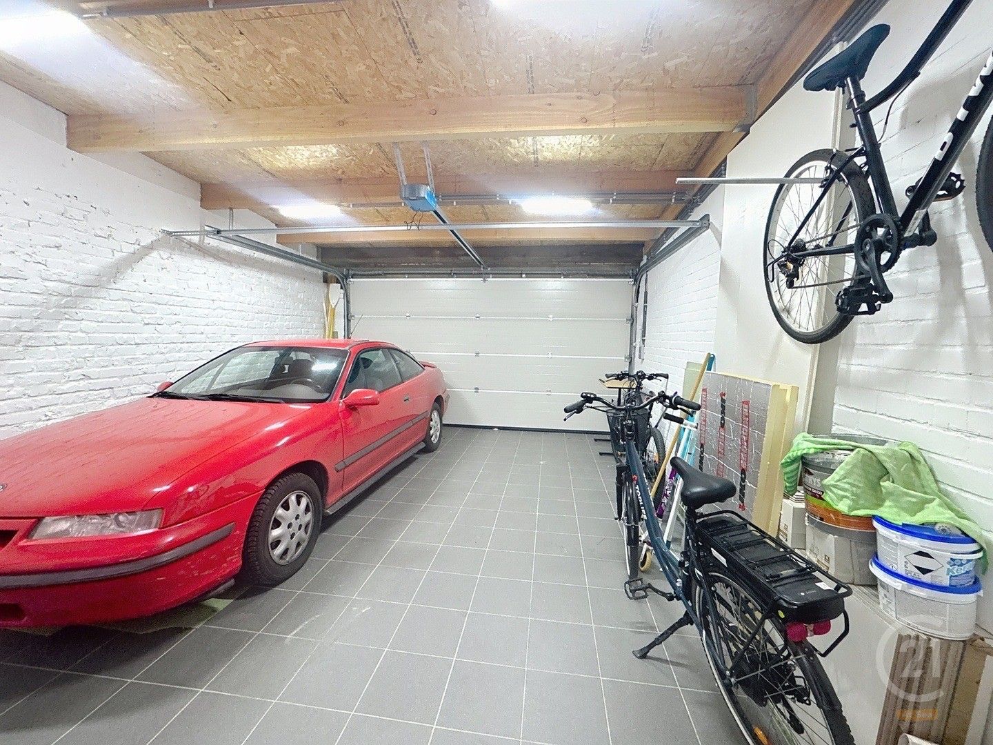Gelijkvloers appartement met 2 slaapkamers én garage! foto 11