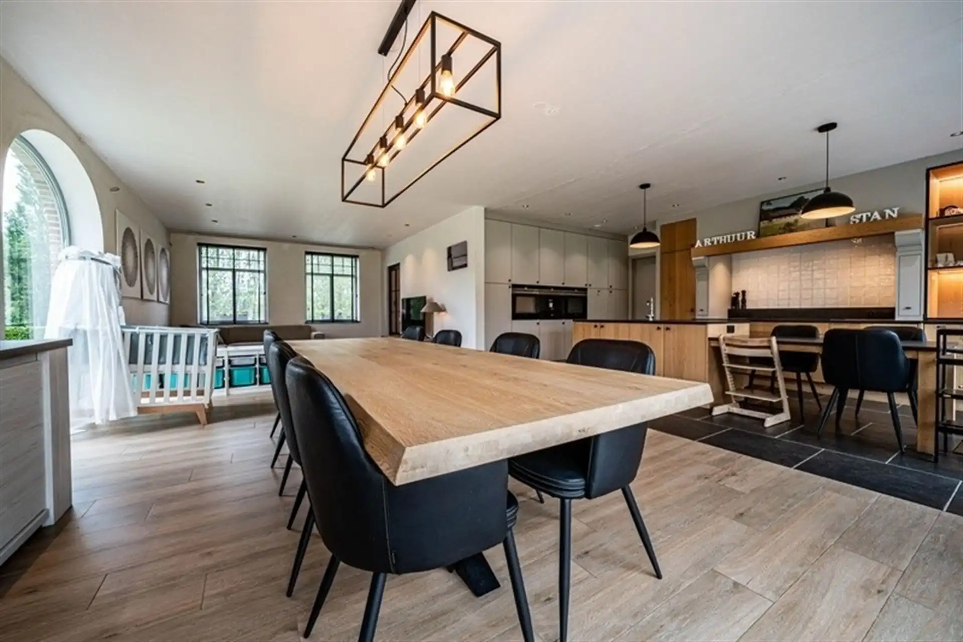 Energiezuinige villa met 4 slpk op een perceel groter dan 1 hectare foto 5