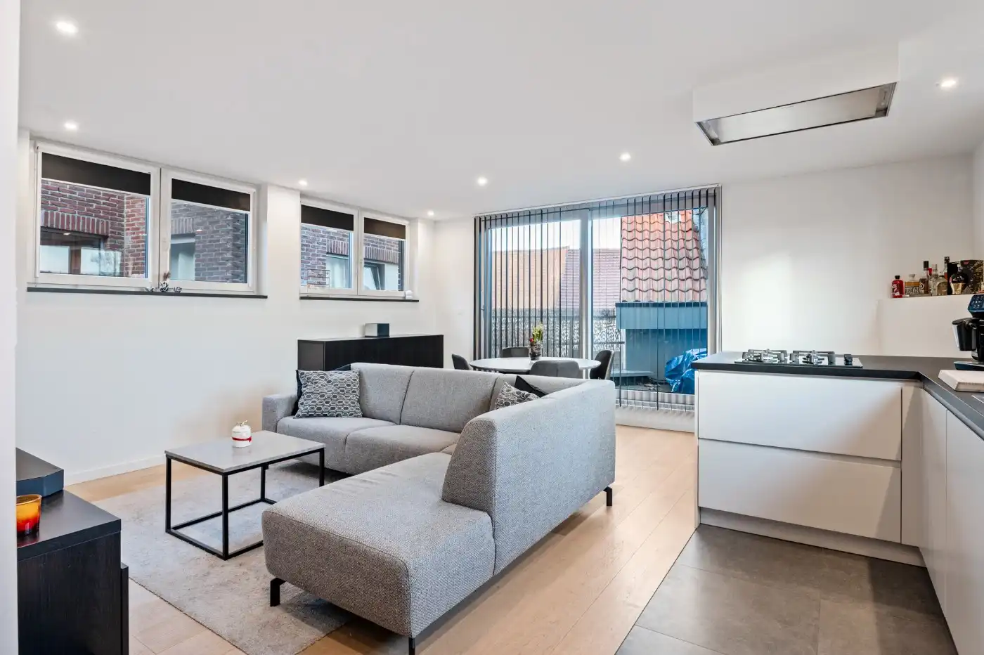 Gezellige starterswoning met 1 slpk., terras en inpandige garage foto {{pictureIndex}}