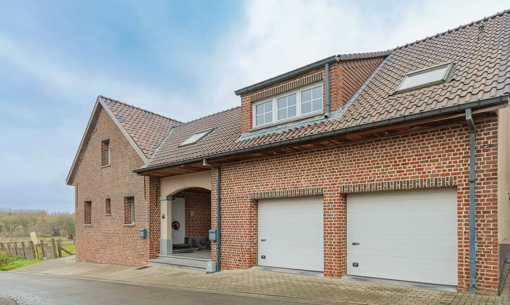 GROTE GERENOVEERDE BOERDERIJ MET APART APPARTEMENT foto 3