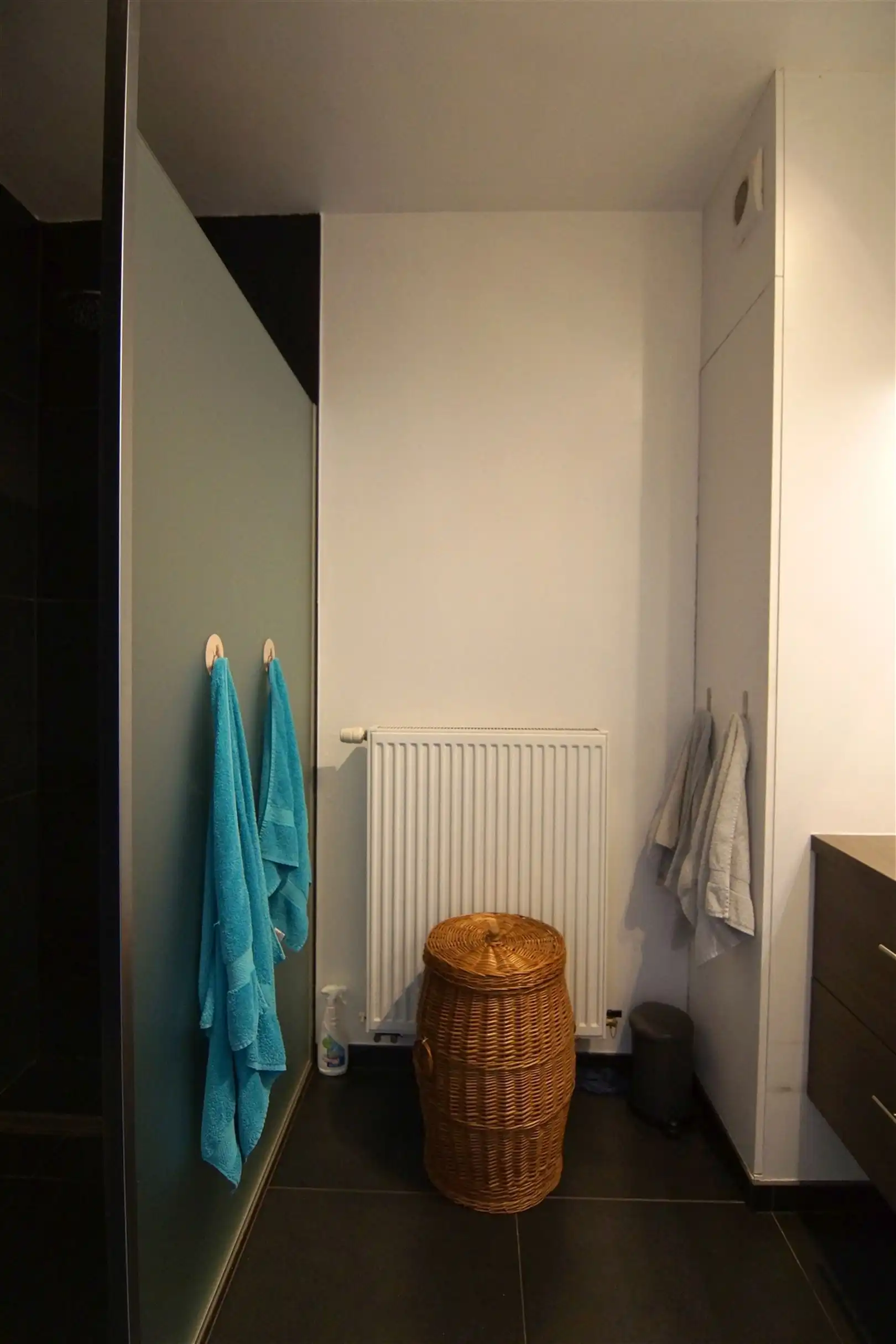 Modern en trendy appartement met terras op de 1ste verdieping, op centrale locatie. foto 13