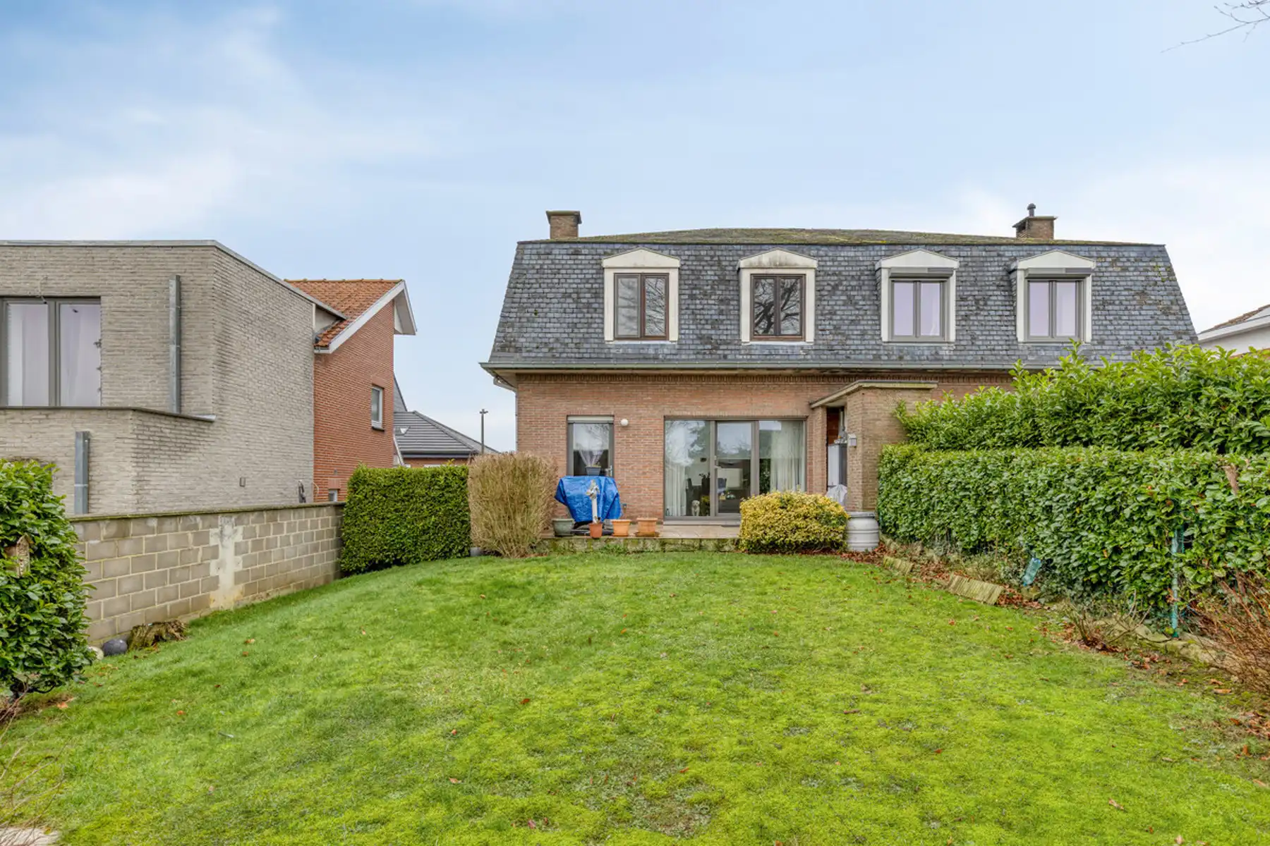 Ruime familiewoning (HOB) met garage en tuin! foto 19