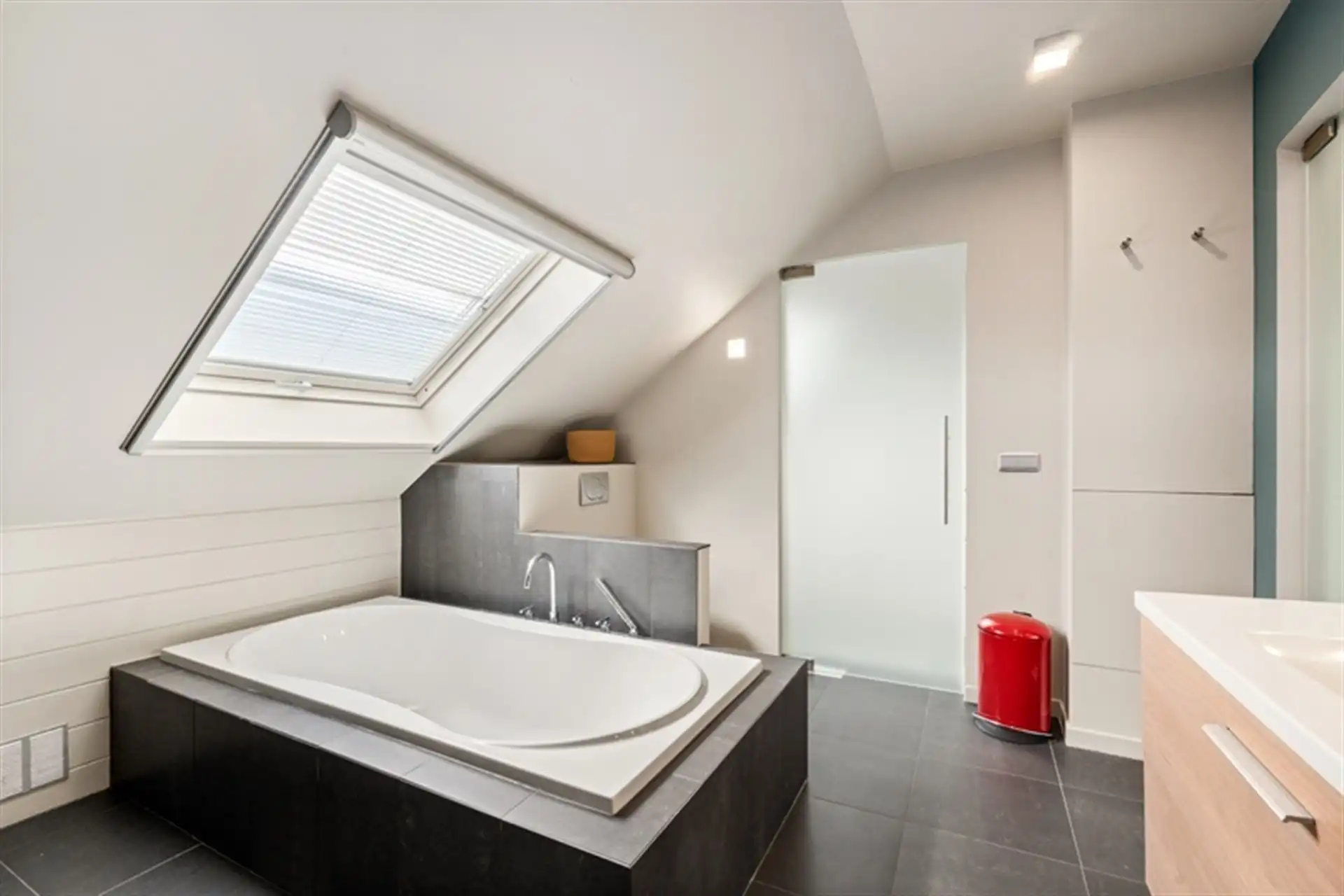 Klassevolle moderne woning foto 12