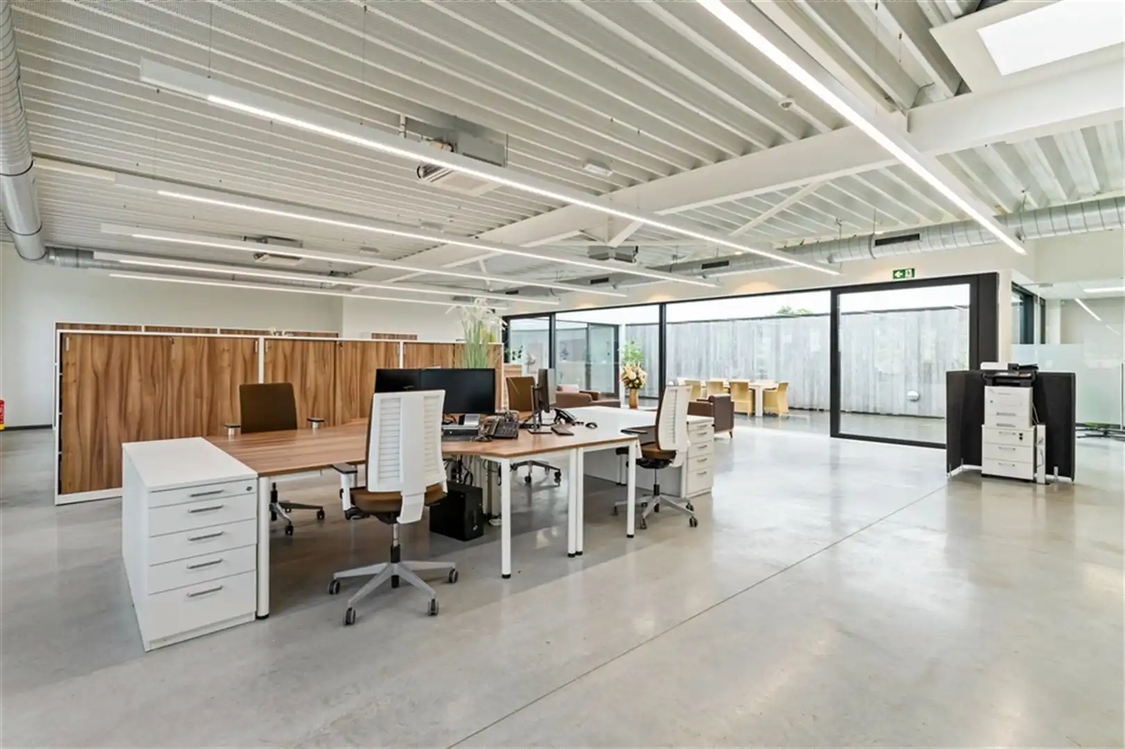 Moderne instapklare kantoren te huur foto 4