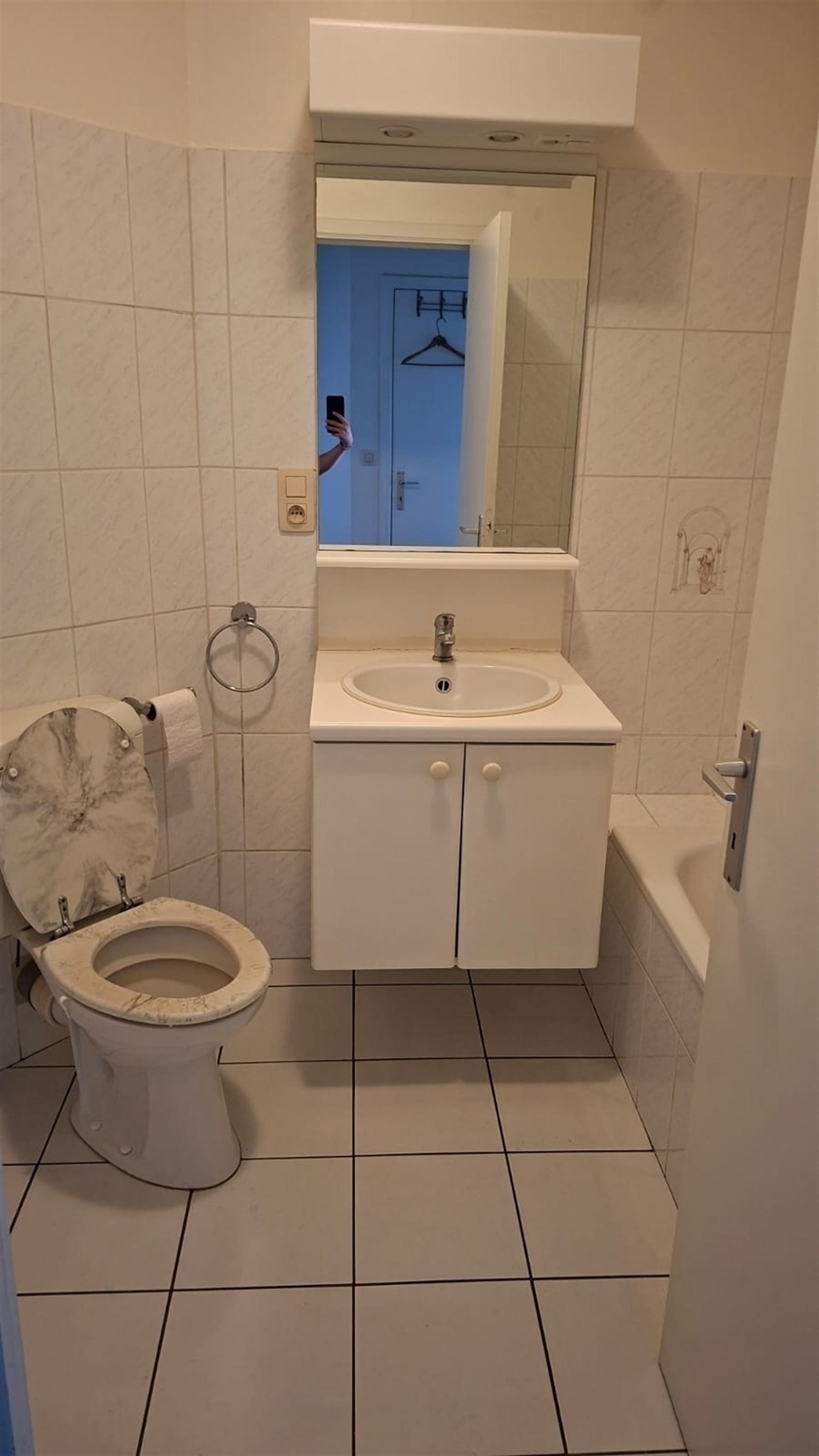 Gezellig appartement met ruim terras in centrum Boom! foto 11