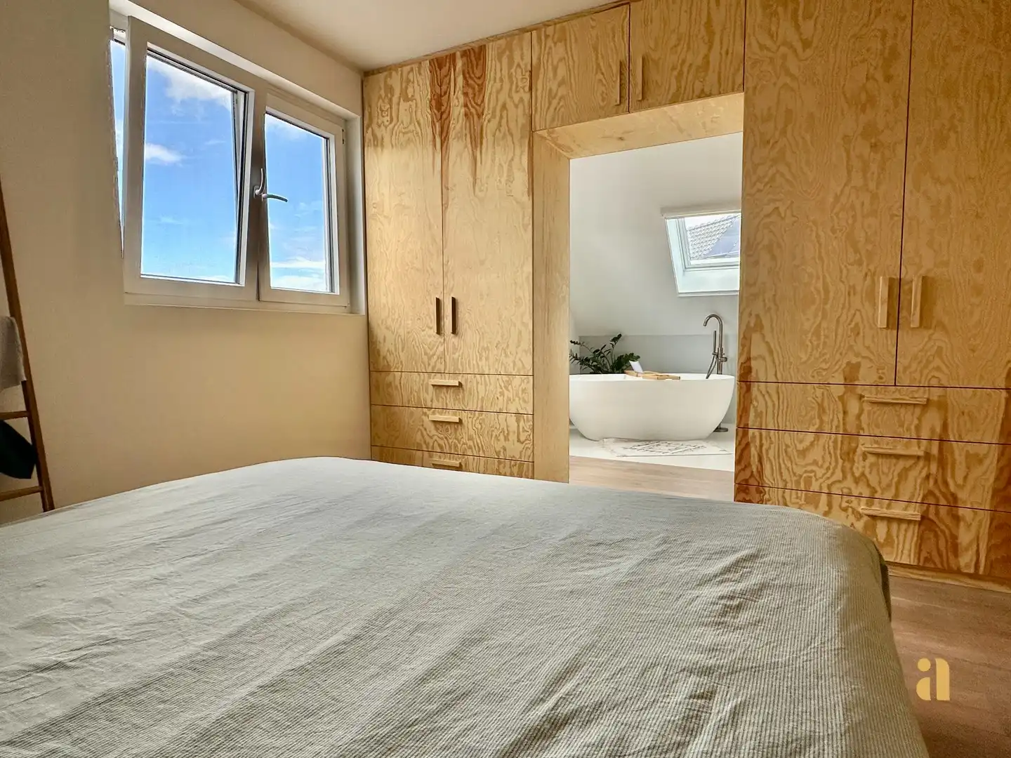 Ruime woning met zwembad & EPC A foto 9