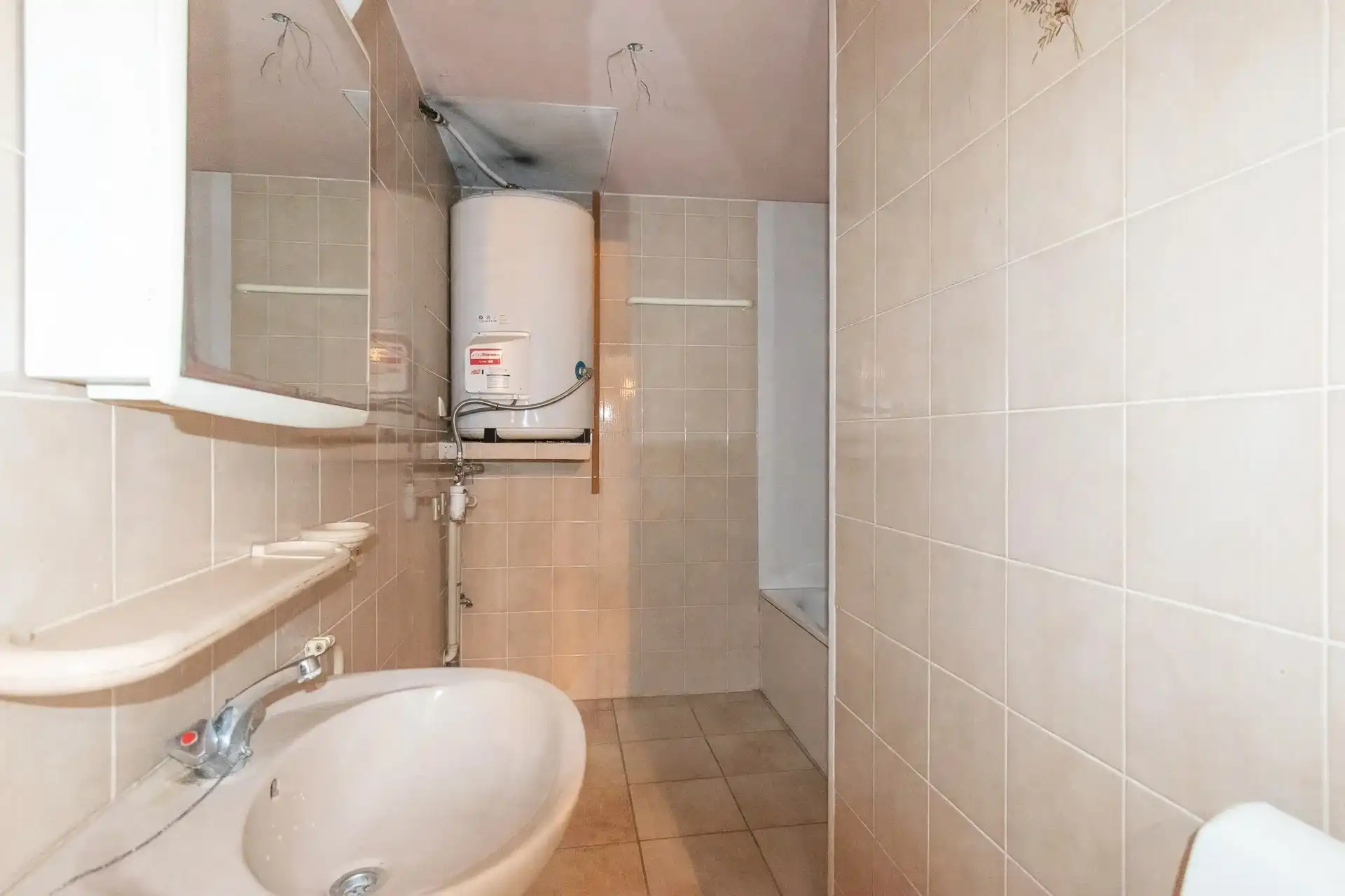 Ruim appartement met drie slaapkamers en staanplaats te Gijzegem foto 14