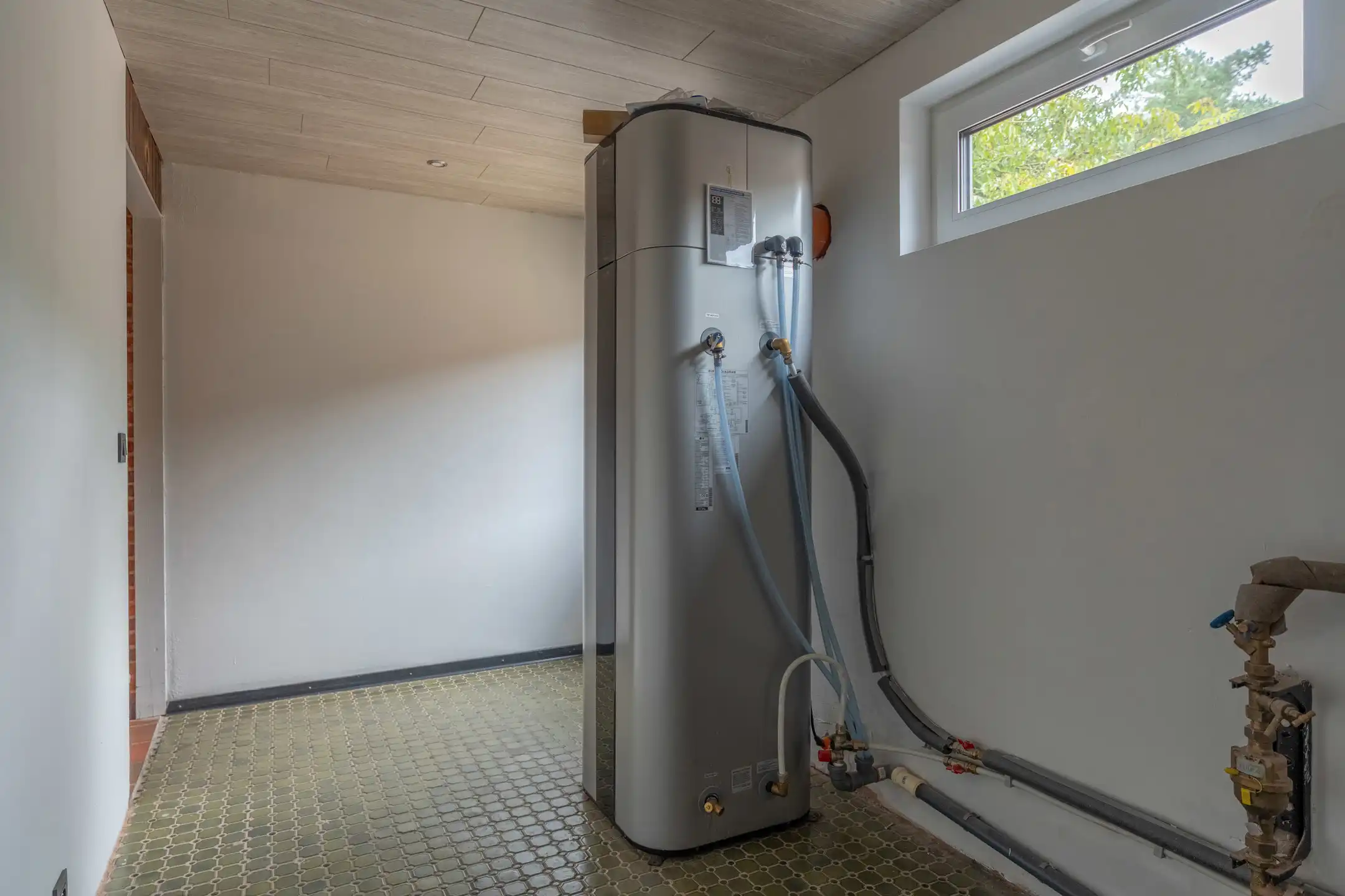 Ger. woning met 3 slpk en grote garage/werkplaats op 1.705 m² foto 24