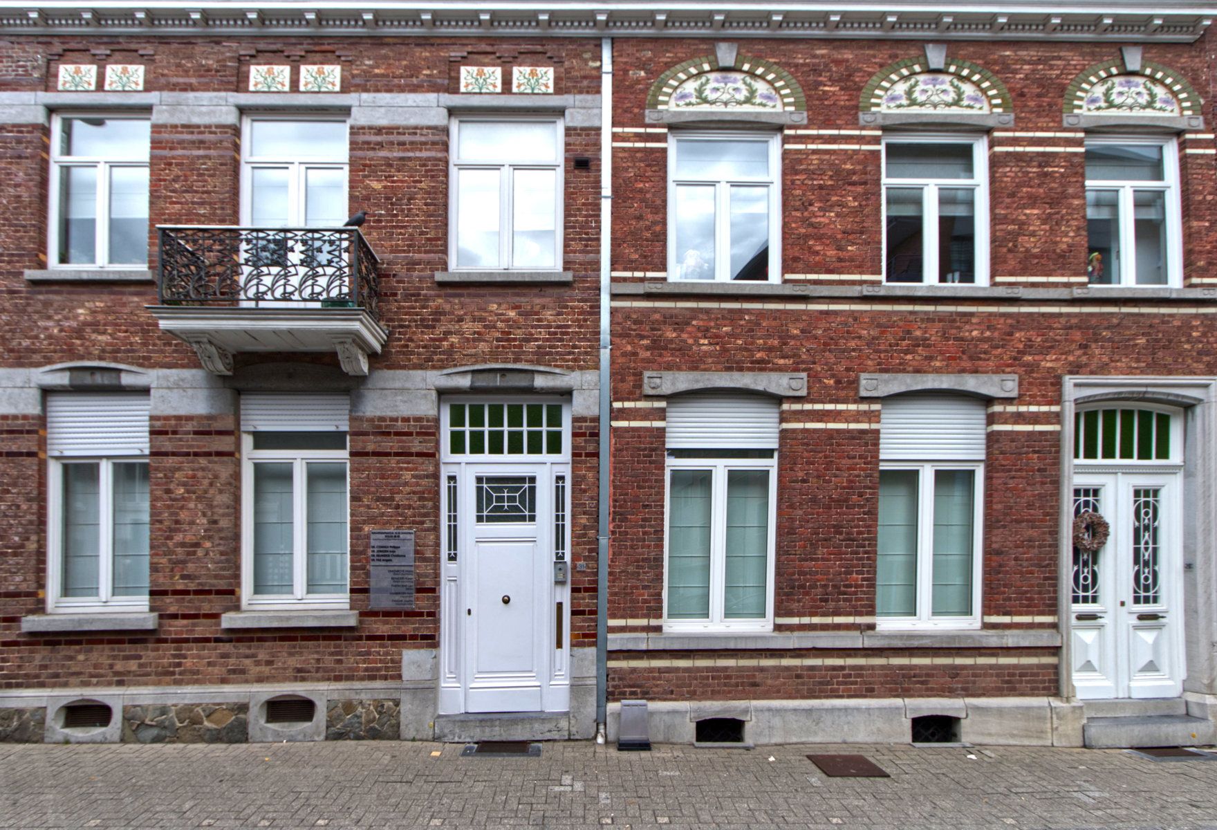 KANTOOR - 8 BURELEN - 16 tot 20 WERKPLAATSEN - PARKING MOG. foto 42