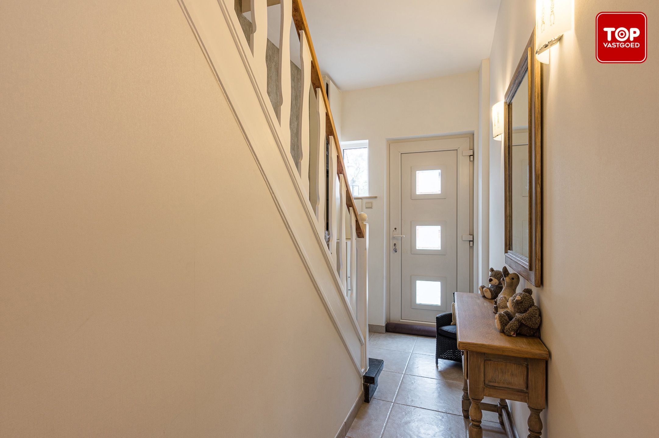 Instapklare woning met 4 slaapkamers en prachtige tuin foto 3