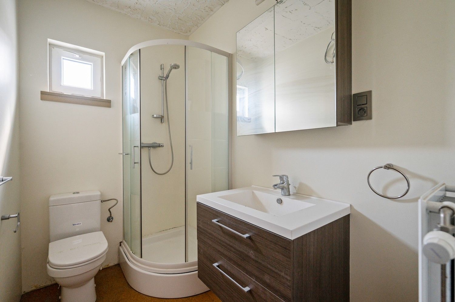 Leuke, verder af te werken woning met 3 slaapkamers en tuin op toplocatie in Lier! foto 12