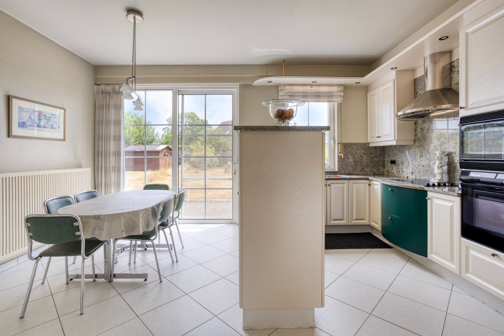 Ruime woning met 3 slaapkamers op een perceel van 1.880 m² te Olen-Centrum ! foto 11