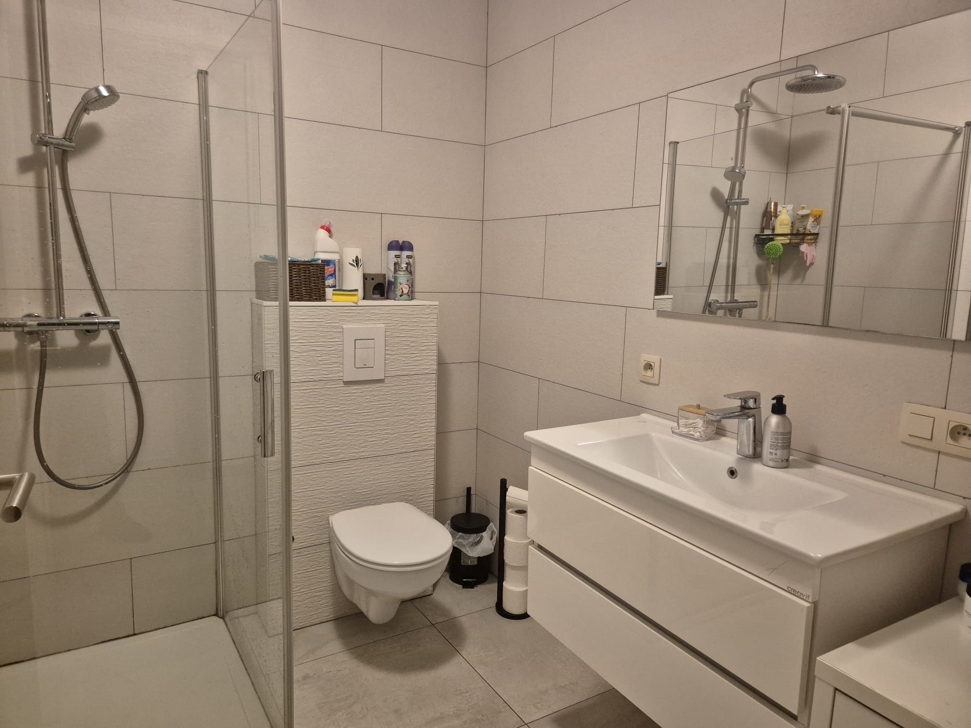 Modern één slaapkamerappartement met staanplaats te Maasmechelen foto 7