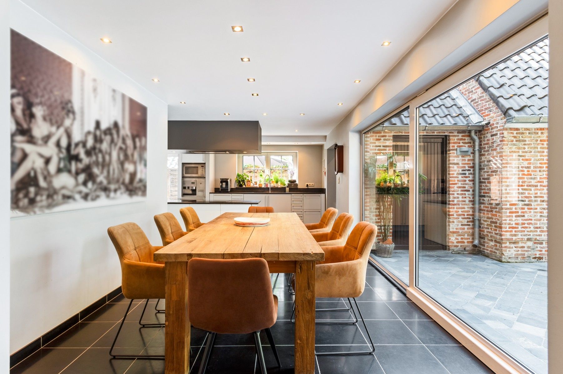 Charmante en ruime villa met zwembad foto 9