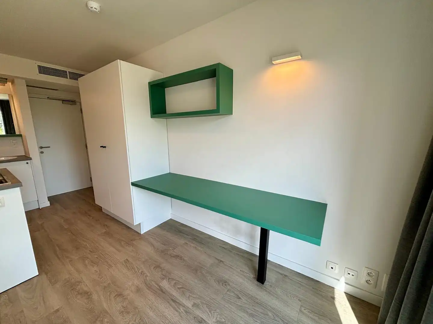 Bemeubelde studentenkamer met privé-keuken & badkamer – Hoog Kortrijk foto 8