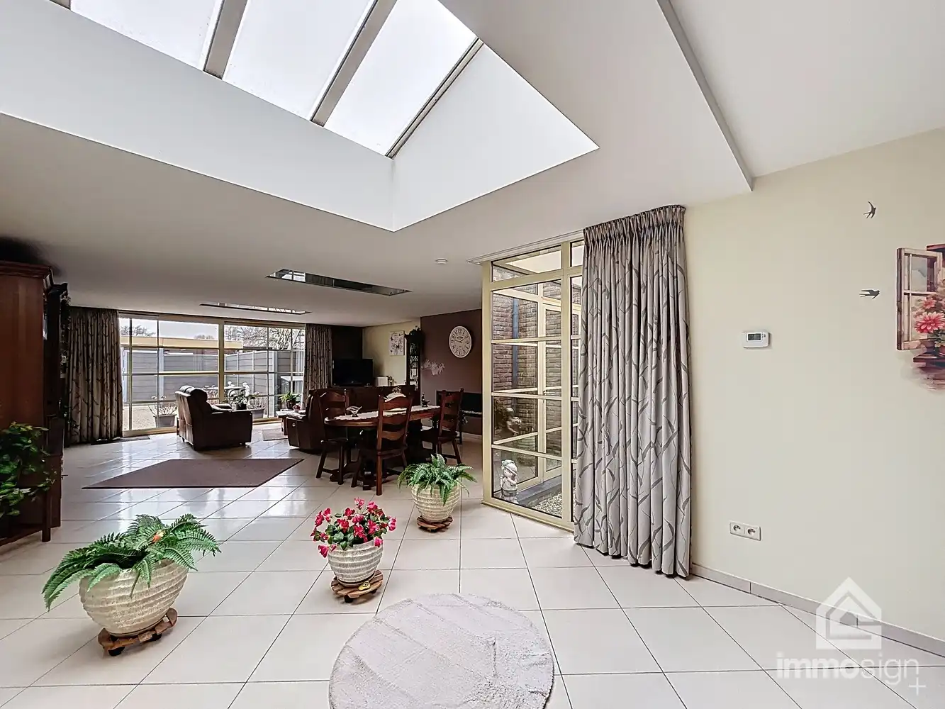 Instapklaar gelijkvloers appartement met buitenruimte, carport en 2 slaapkamer te Peer centrum foto 7