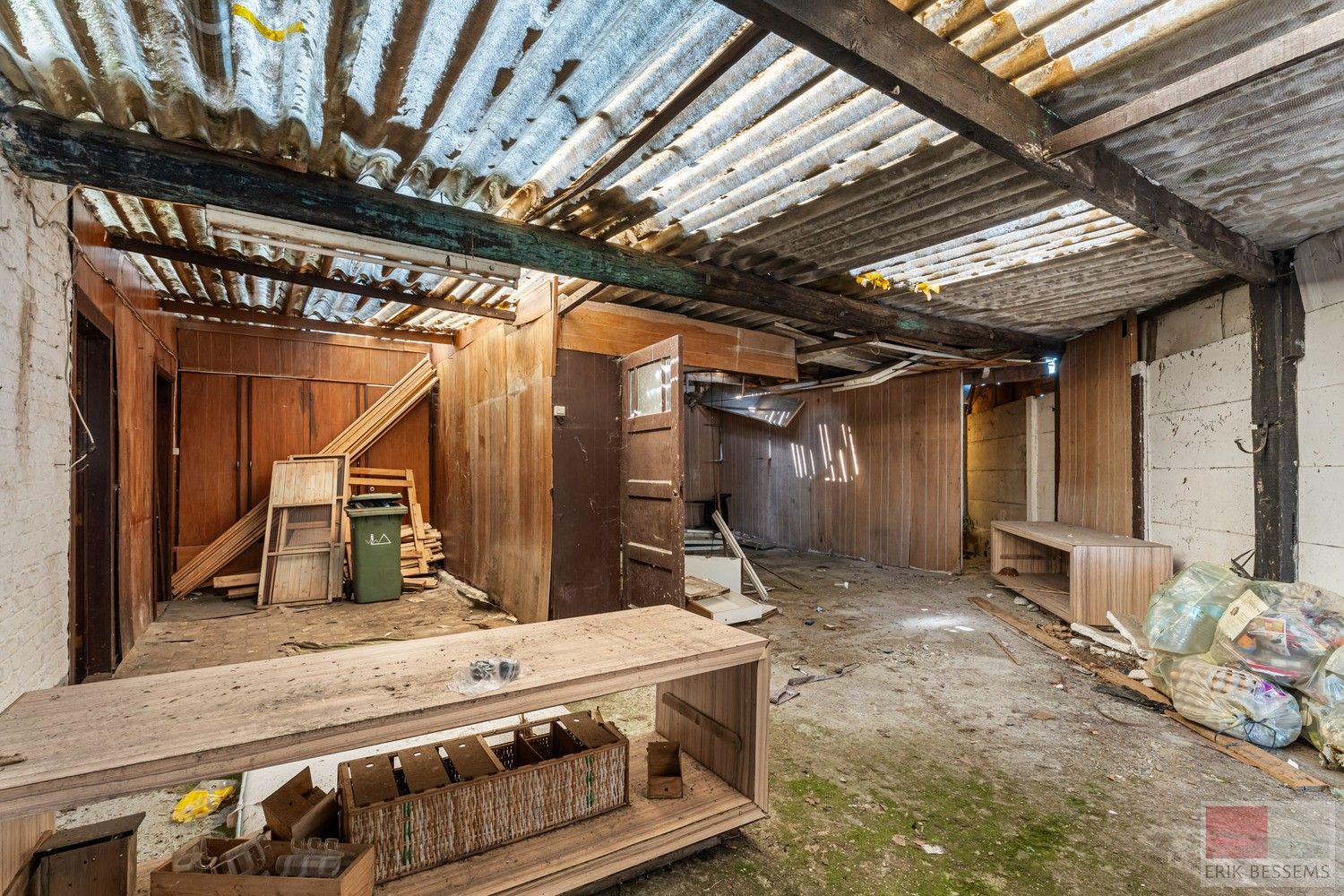 Charmante renovatiewoning met authentieke details en karaktervolle gevel. foto 31