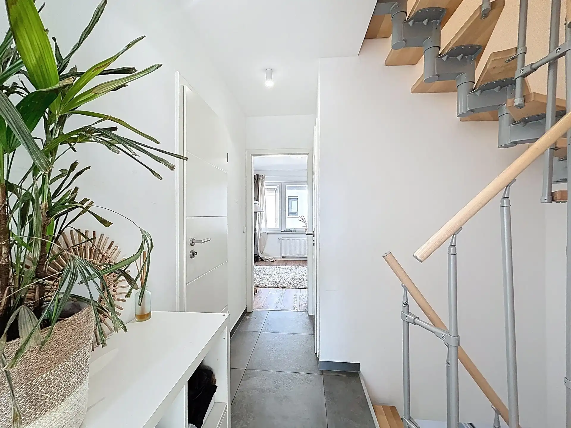Energiezuinige gezinswoning met 3 slaapkamers, 2 badkamers en ruime tuin op toplocatie foto 6
