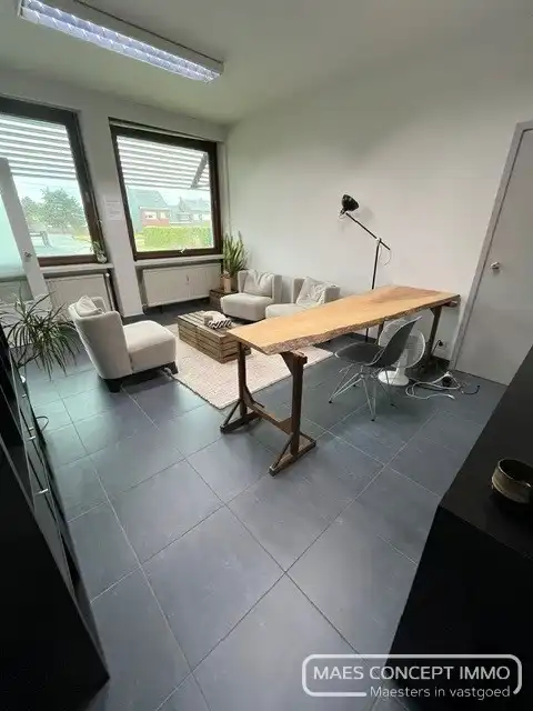 Kantoor 4 te huur, dichtbij ring van Kortrijk en autosnelwegen foto 6
