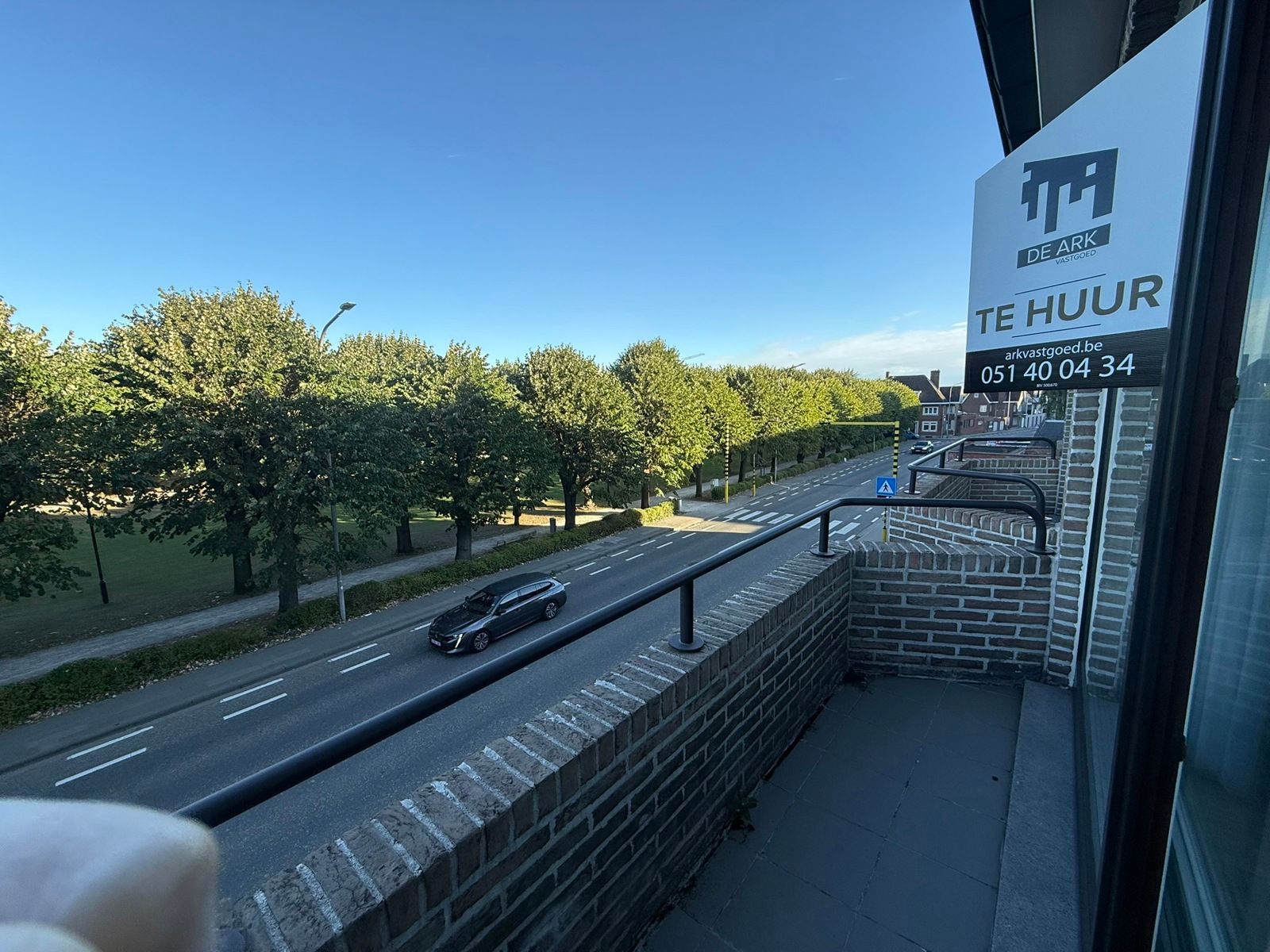 Appartement in het centrum van Tielt met prachtig zicht op het park nabij scholen en openbaar vervoer.    foto 5