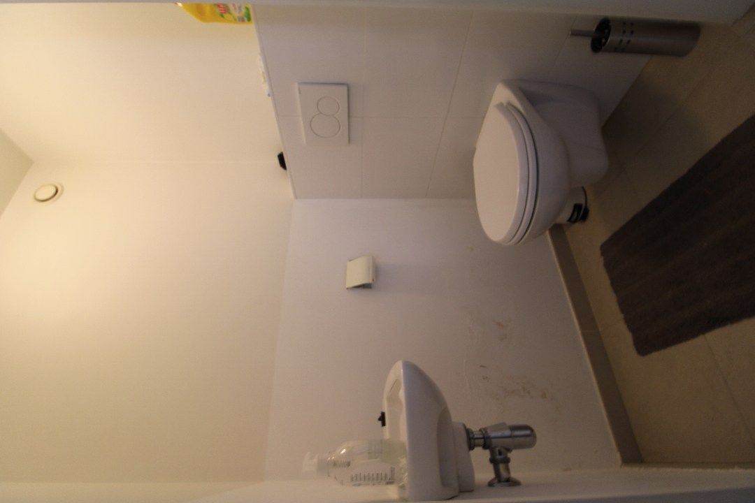 Appartement met twee slaapkamers en autostaanplaats in centrum Roeselare foto 9