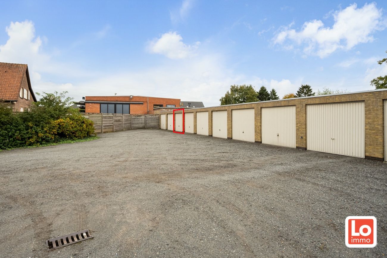 Instap klaar gelijkvloers appartement met garage in het hartje van Lochristi! foto 12