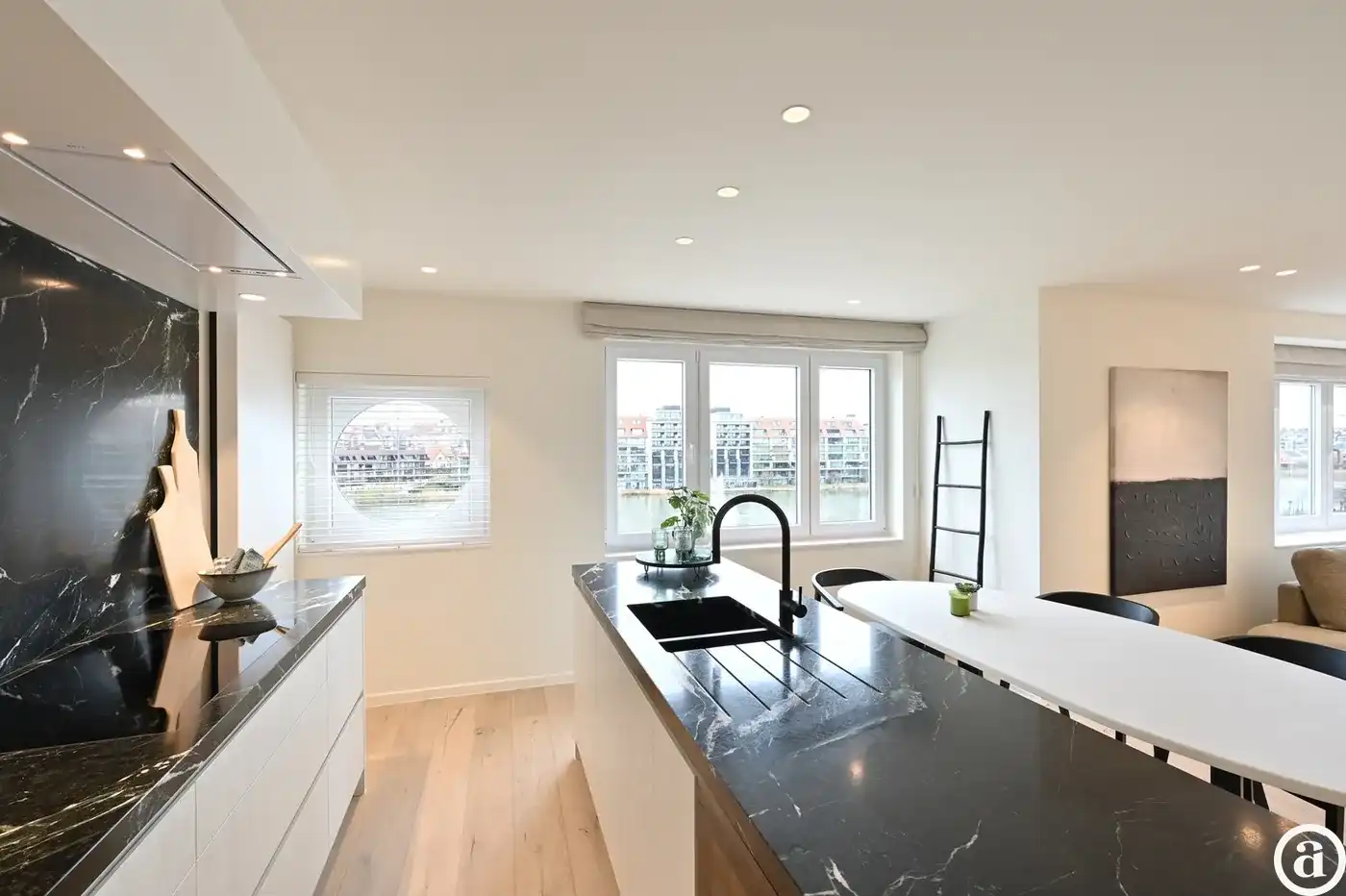 Instapklaar hoekappartement met prachtig zicht op het Zegemeer. foto 12