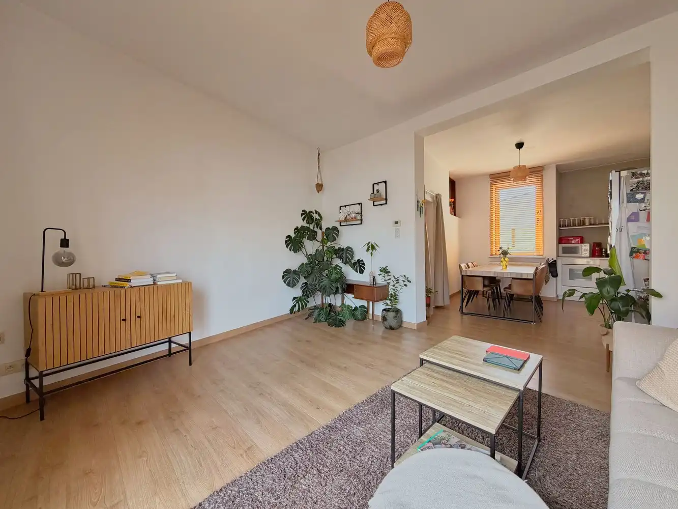 Hippe, lichtrijke woning met garage + terras in Rumbeke foto 3
