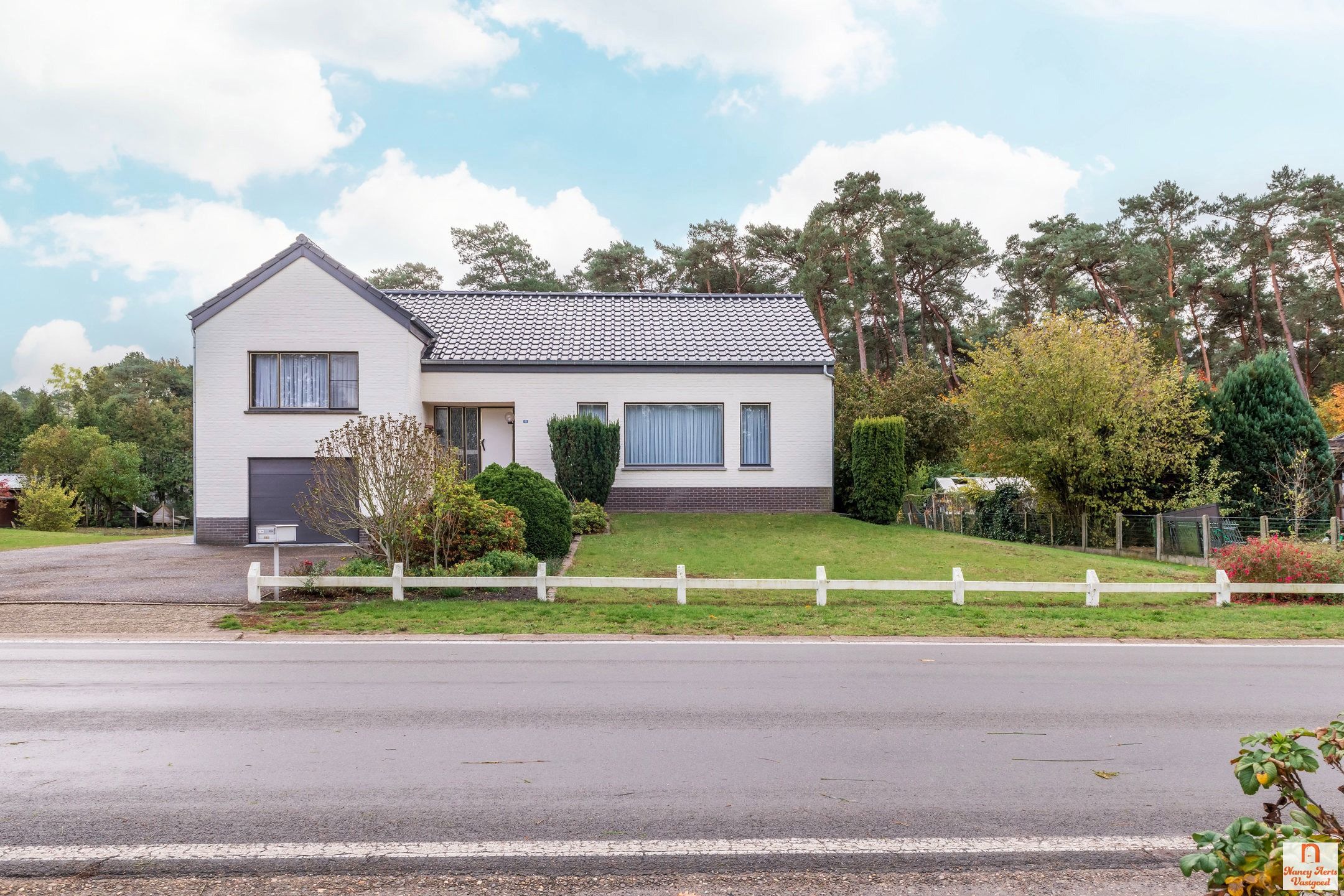 Sfeervolle thuis op een uitzonderlijke ligging in het groen foto 30