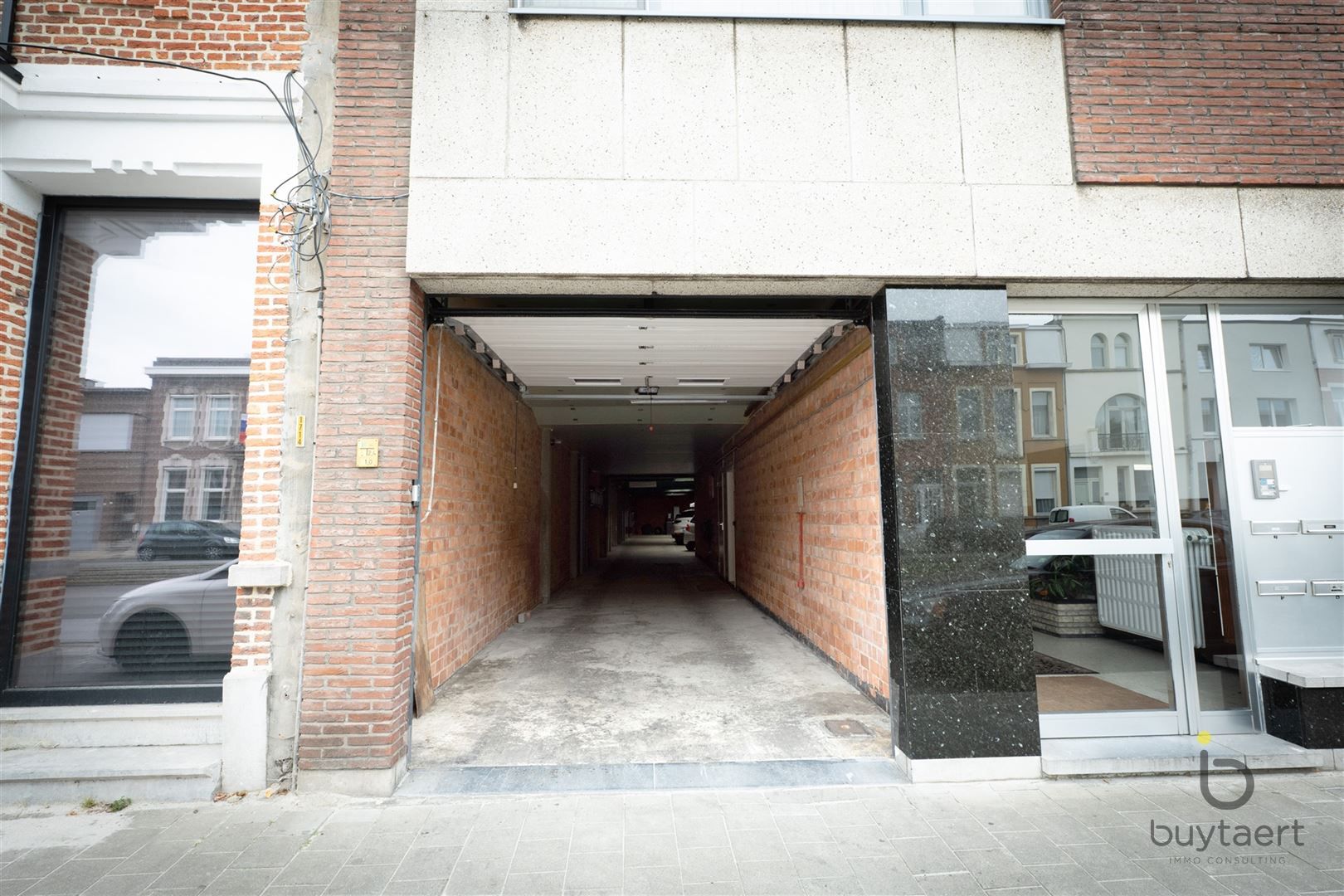 Gerenoveerd drie slaapkamer appartement te Hoboken. foto 37