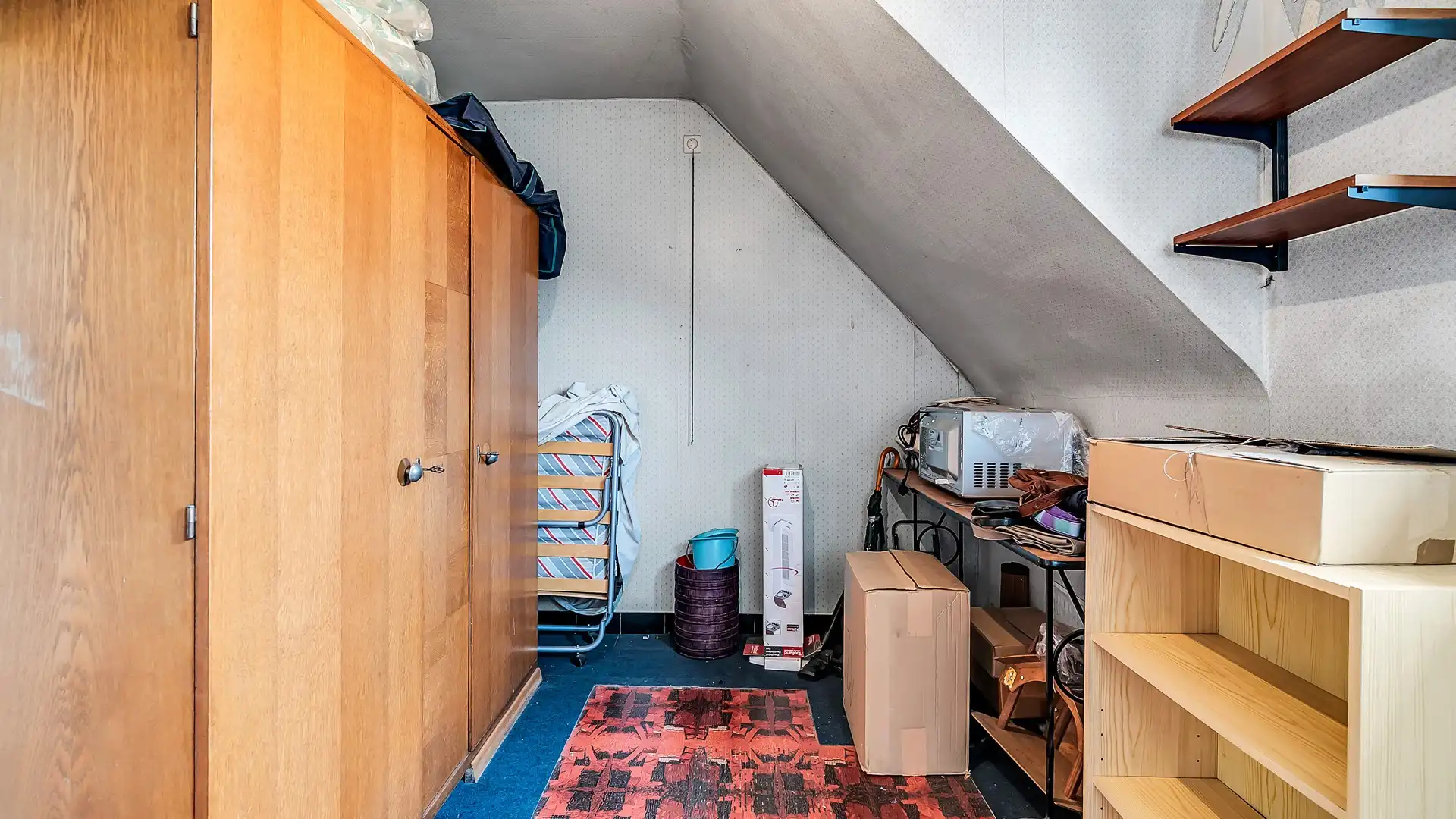 Rustig gelegen te renoveren woning met 4 slaapkamers op een perceel van 13a 07ca foto 11