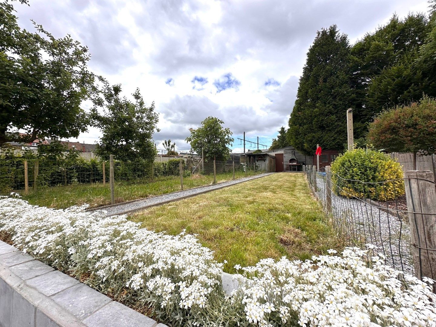 Volledig gerenoveerde woning met garage en tuin in hartje Tongeren! foto 20