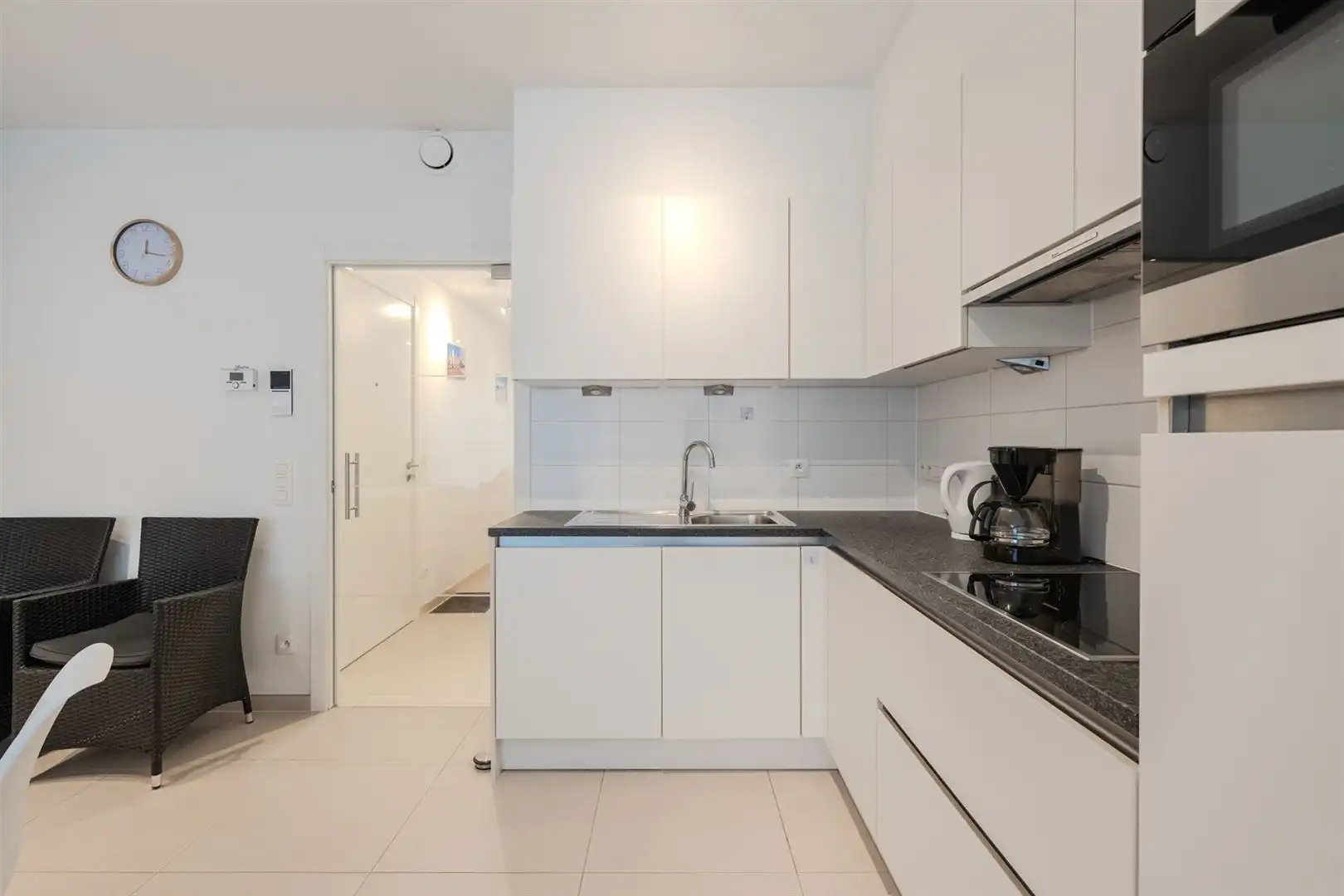 1 slaapkamer appartement in recent gebouw foto 4
