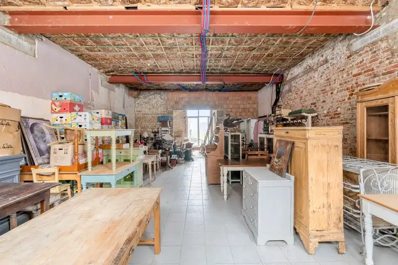 Woonappartement met handelsruimte in het centrum van Wommersom foto 28