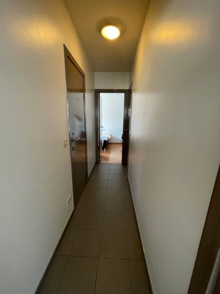 Modern appartement met één slaapkamer en terras in een residentiële wijk. foto 12
