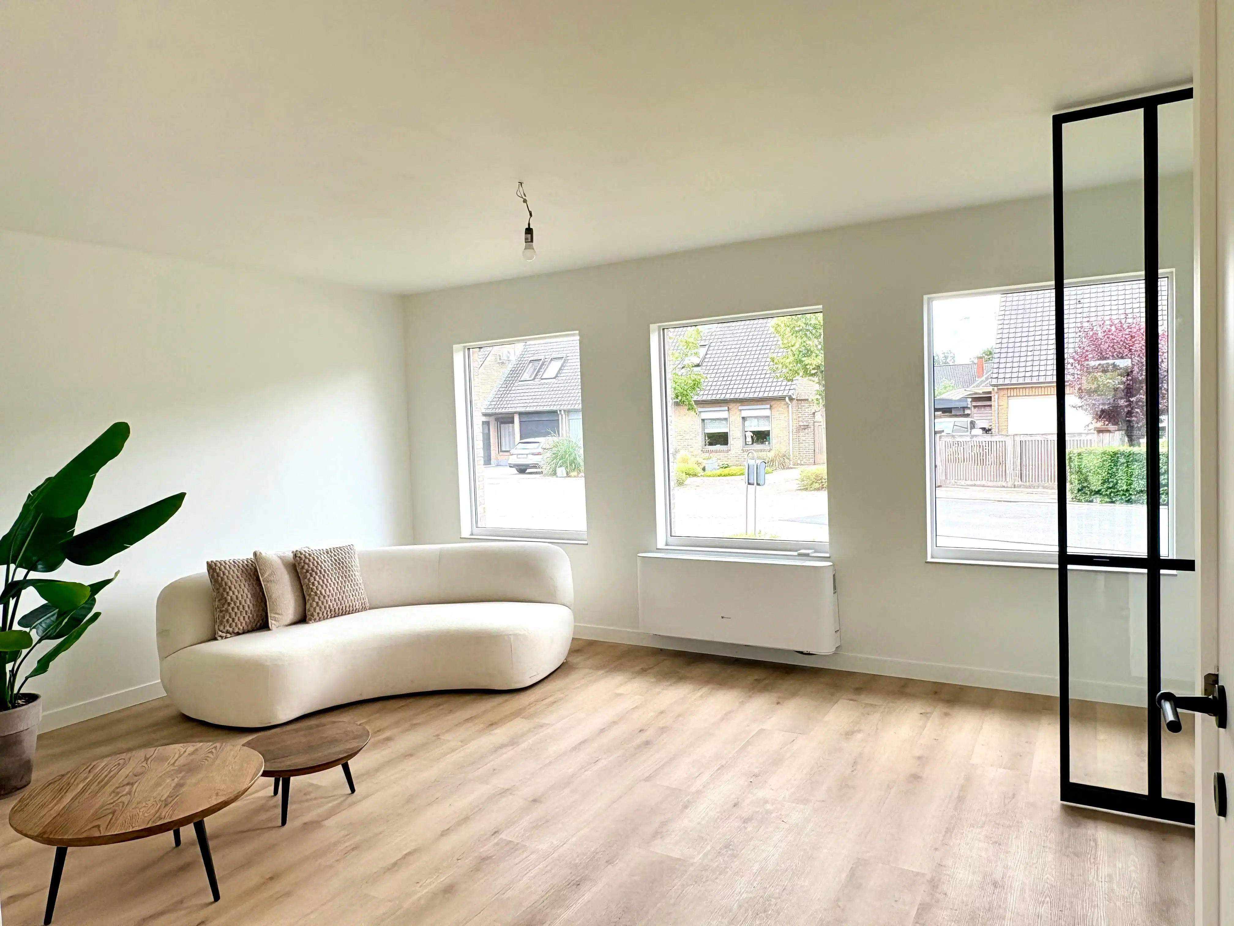 Recent gerenoveerd huis met 3 kamers te koop in Deerlijk foto 9