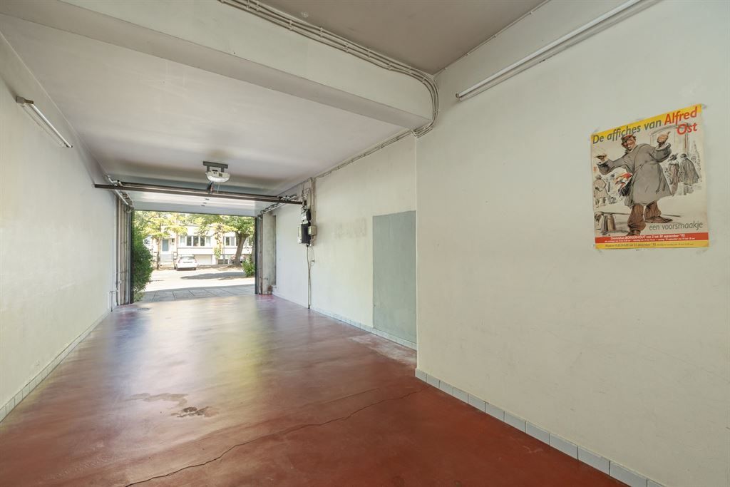  Ruime, karaktervolle bel-etage met grote tuin foto 27