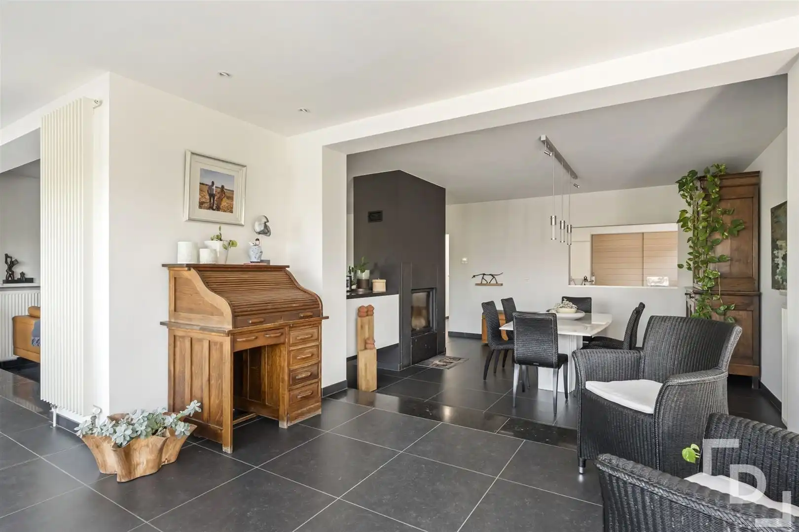 Ruime handelszaak met woonst & verhuurd appartement te koop in Poelkapelle. foto 25