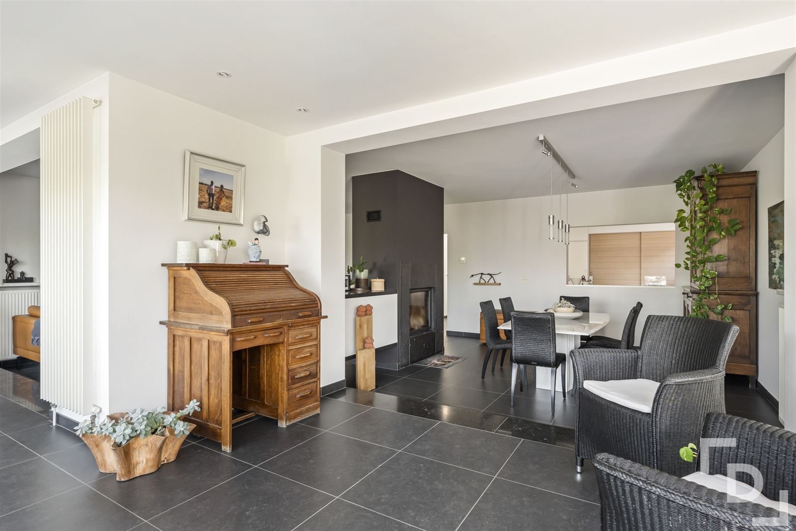 Ruime handelszaak met woonst & verhuurd appartement te koop in Poelkapelle. foto 25