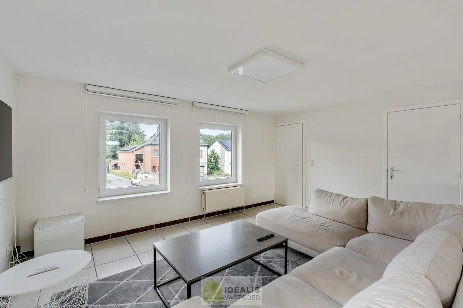 IDEALIS VASTGOED – DUPLEX APPARTEMENT GELEGEN OP UITERST CENTRALE LOCATIE TE HECHTEL-EKSEL. foto 9