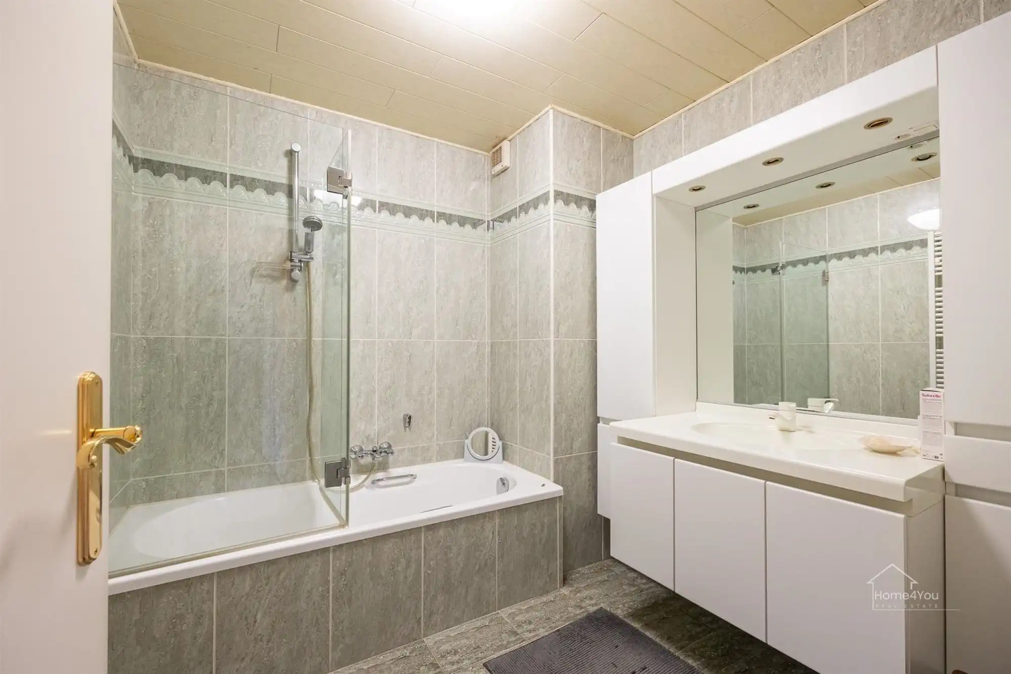 Lichtrijk en instapklaar 2-slaapkamerappartement met EPC B foto 11