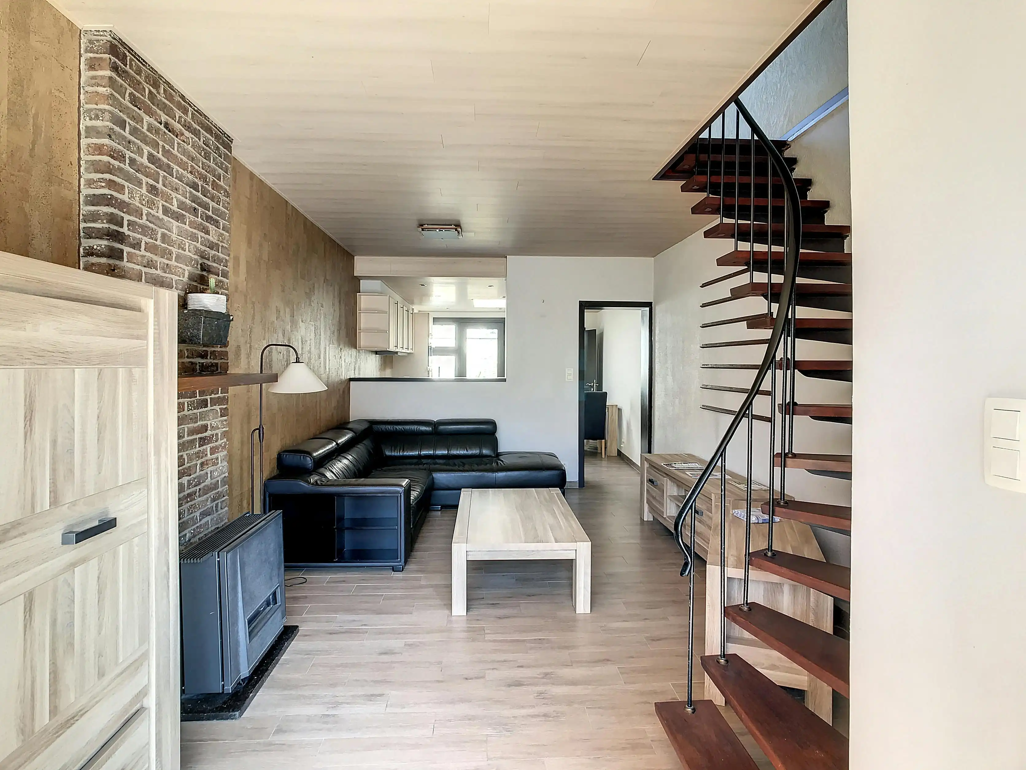Gezellige rijwoning met 1 slaapkamer en terras foto 6