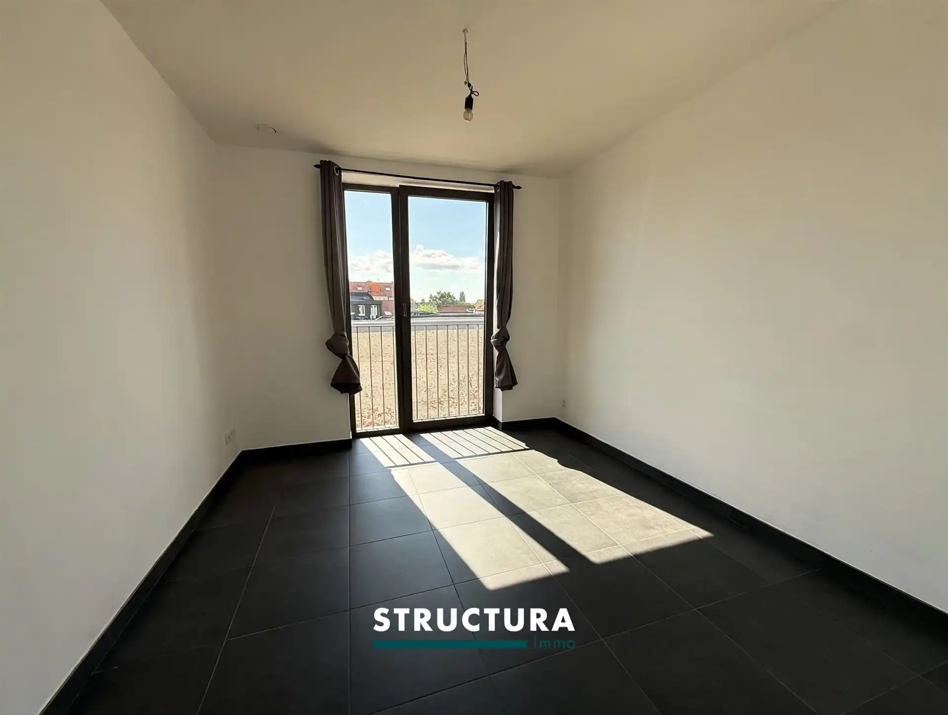 Appartement met ruim terras, staanplaats aan de Markt foto 8