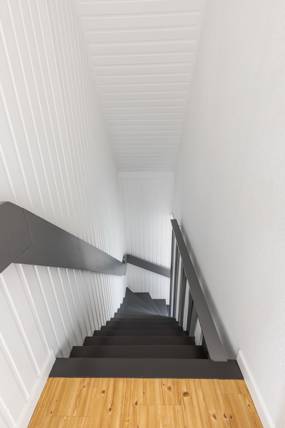 Charmante ruime woning (6 SLPK) met mooie tuin + vijver  foto 15