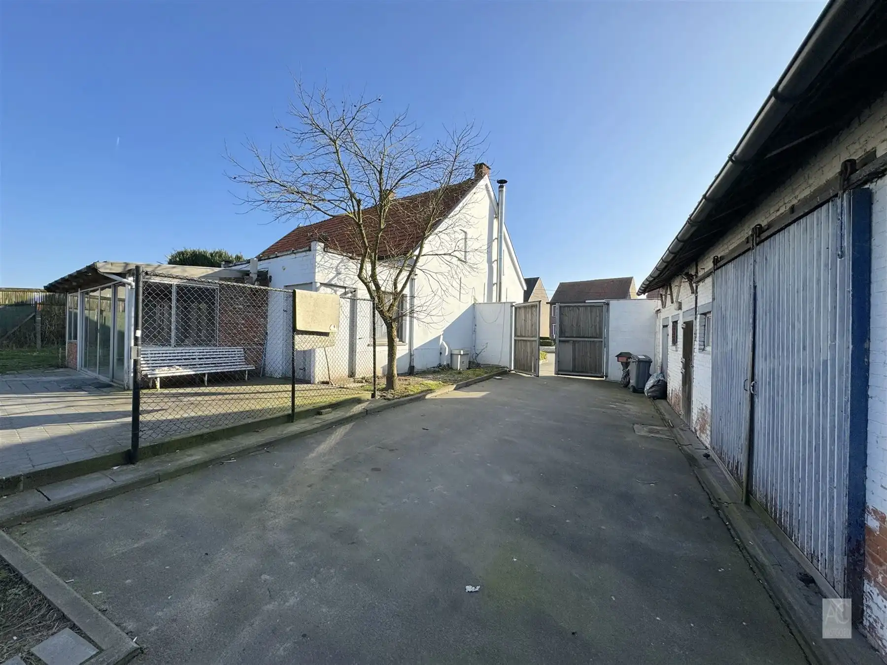 Mooi perceel met vrijstaande woning en groot potentieel! foto 4