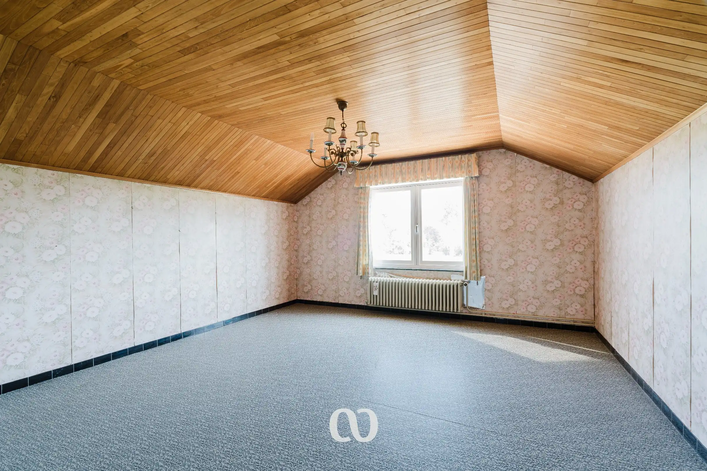 Stevige gezinswoning met tuin en volledige kelder in Lozer foto 14