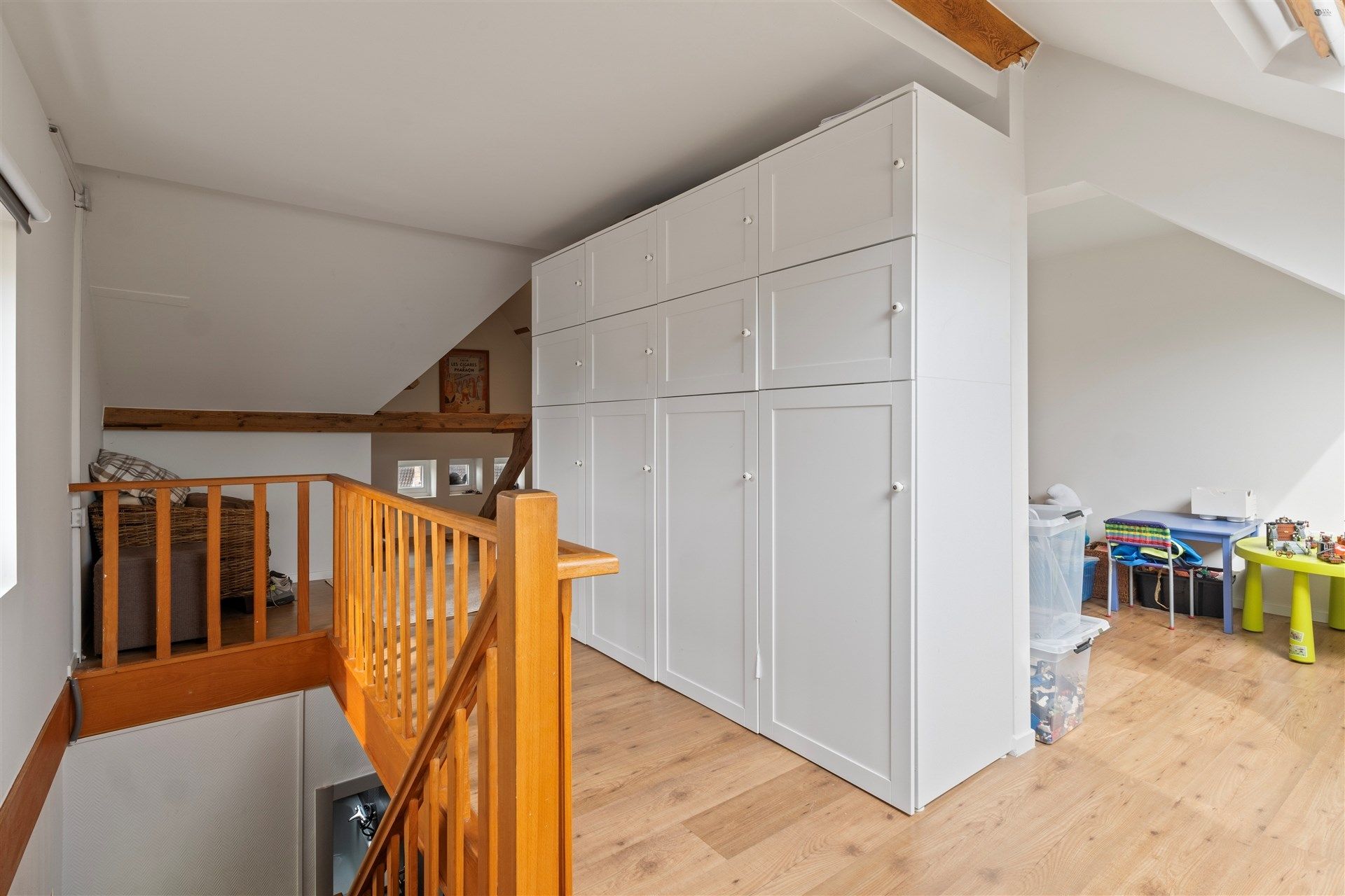 Indrukwekkende woning op een ruim perceel van 2208 m². foto 20
