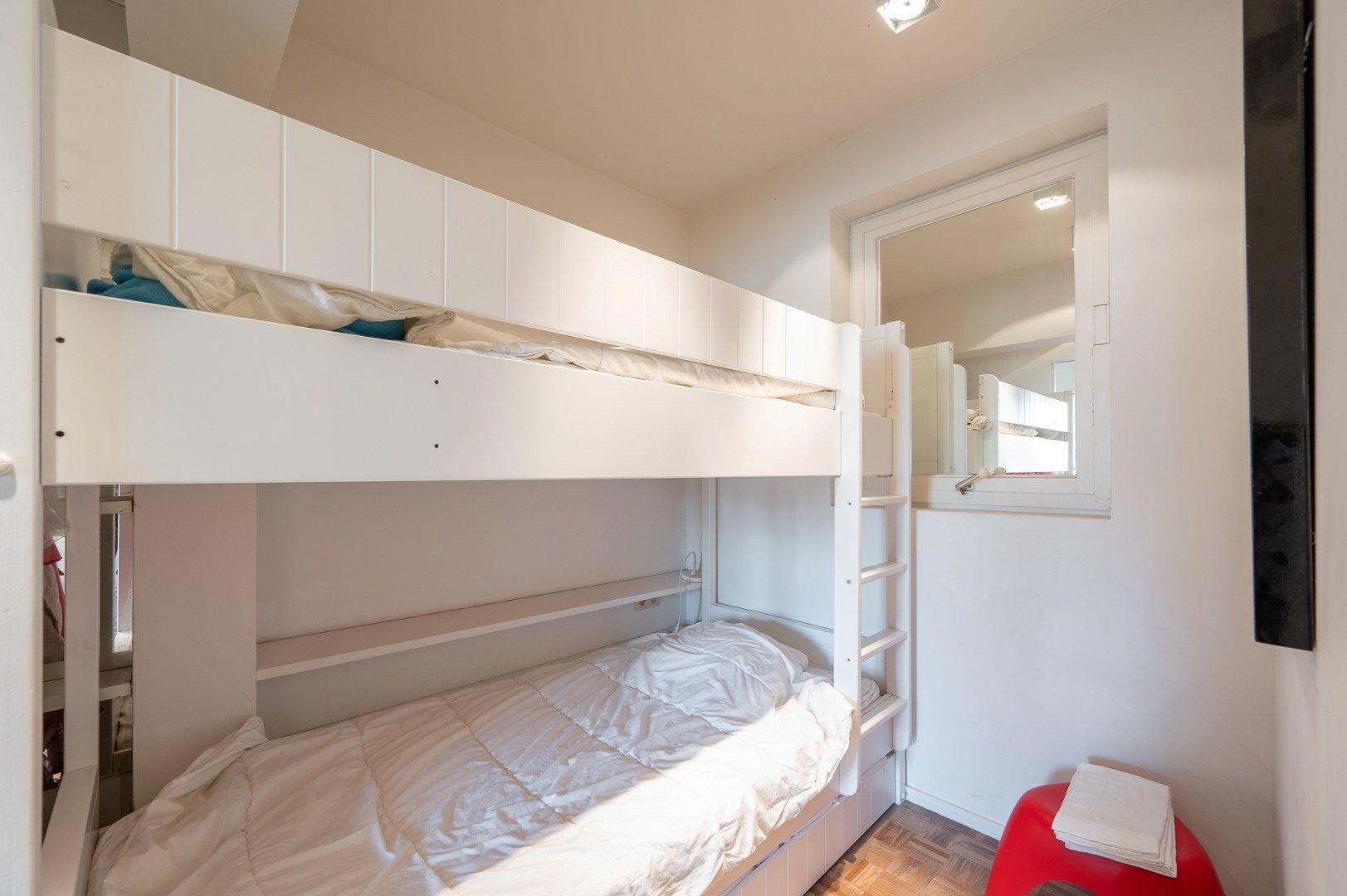 Gezellig appartement met zonnig terras en zijdelings zeezicht aan het Lichttorenplein foto 17