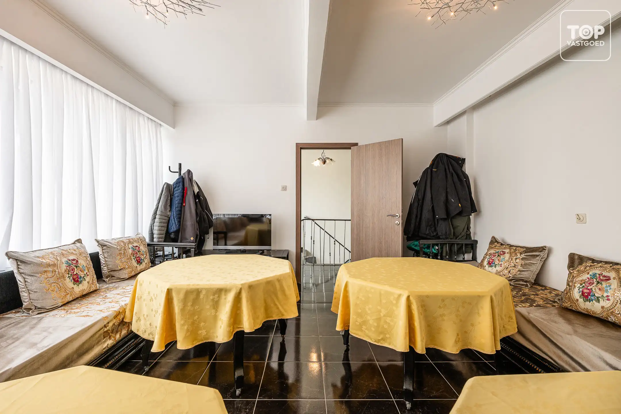Instapklare HOB met 4 slaapkamers en tuin foto 16
